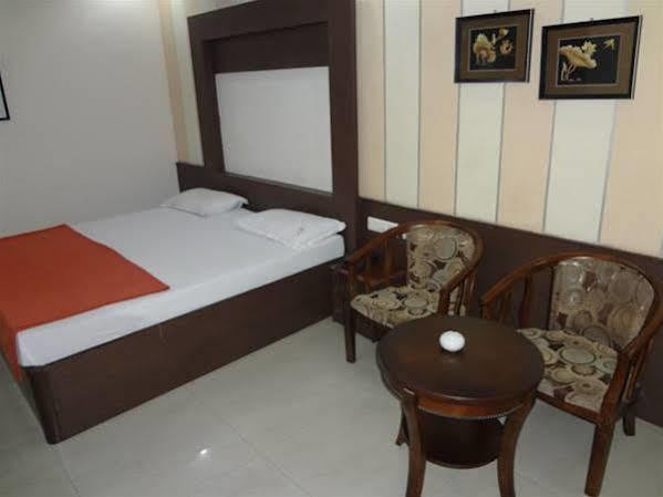 Athidi Grand Hotel Visakhapatnam Exterior photo
